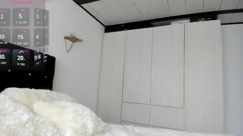 Bella  online show from February 25, 9:24 pm