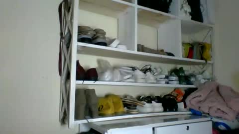 clara online show from May 21, 9:29 am