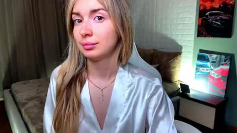 _crystal_moon_1 online show from March 7, 1:12 am