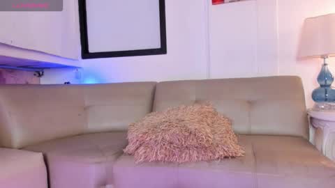 Dahiana Lincoln online show from March 3, 2:50 am