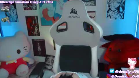Snapshot of _deadly_doll chatting on October 10, 10:58 pm online show from October 10, 10:58 pm