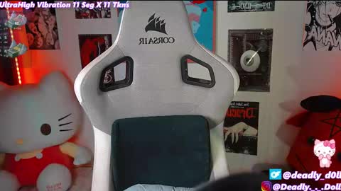 Snapshot of _deadly_doll chatting on February 13, 10:54 pm online show from February 13, 10:54 pm