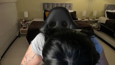 Dulcinea online show from December 17, 2:43 pm