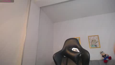 _ella_b online show from February 11, 3:29 am