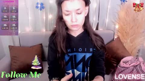 _emily__strike_ online show from January 3, 9:47 am