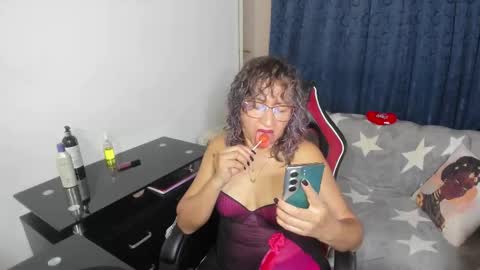 Emma online show from November 8, 5:56 am