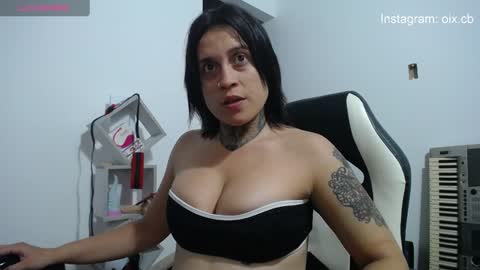  Exa help me position myself with your thumb up thanks  online show from December 5, 3:59 am