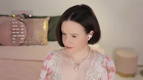 Essie  online show from February 26, 8:39 am