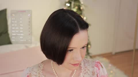 Essie  online show from December 31, 1:04 am