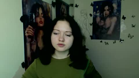 Alice online show from December 5, 7:30 am