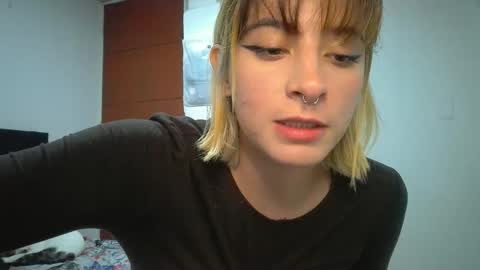 Mia-foster online show from May 11, 7:11 pm