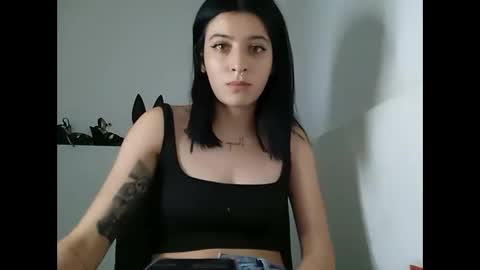 Mia-foster online show from February 12, 1:30 am