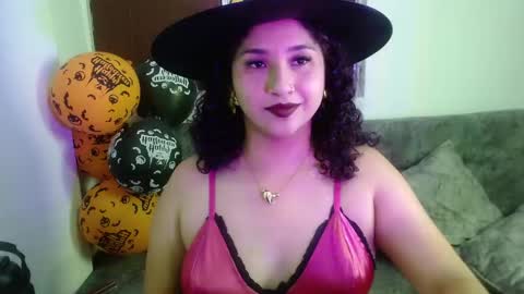 Snapshot of _gia_dior chatting on October 20, 10:24 pm Gia Independent model online show from October 20, 10:24 pm
