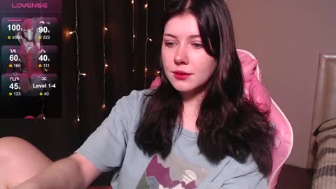 Snapshot of _gummybears_ chatting on December 11, 10:25 am Tori online show from December 11, 10:25 am