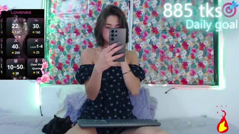 Snapshot of _gwen__ chatting on January 12, 4:42 am Gwen online show from January 12, 4:42 am