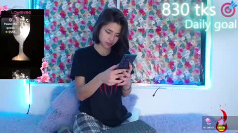 Snapshot of _gwen__ chatting on January 22, 5:16 am Gwen online show from January 22, 5:16 am