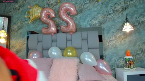 Hollywood online show from December 24, 6:44 am