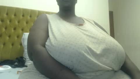 _hotchocxx online show from December 14, 12:16 am