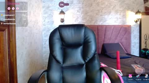 Isa online show from October 28, 4:57 pm