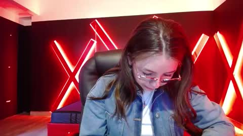 Isa online show from November 27, 4:54 pm