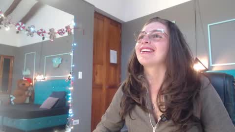 Isa online show from December 17, 1:26 pm