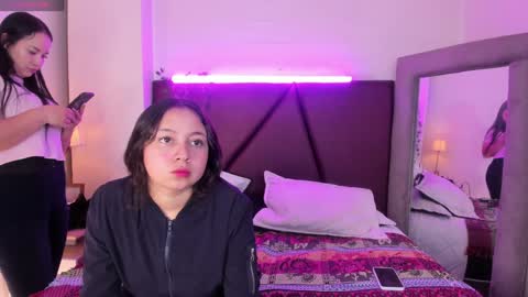 Isa online show from January 10, 1:52 pm