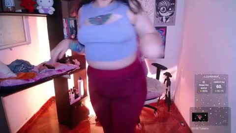 _jadee_p_ online show from December 16, 4:29 am