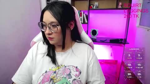 _jadee_p_ online show from October 26, 2:07 am