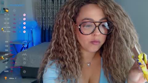 _just_a_queen_3 online show from December 22, 5:49 pm