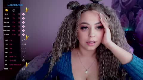 Snapshot of _just_a_queen_3 chatting on January 18, 7:15 pm _just_a_queen_3 online show from January 18, 7:15 pm