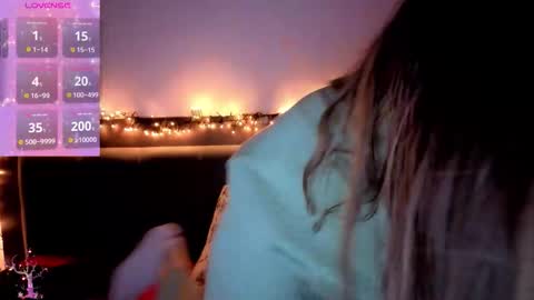 _just_a_simple_girl online show from February 19, 4:23 am