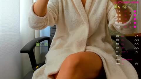 _justcallme_ online show from February 14, 11:10 am