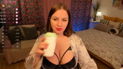 Kate online show from October 31, 4:36 am