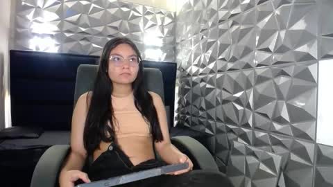 Jalina online show from November 22, 1:03 pm