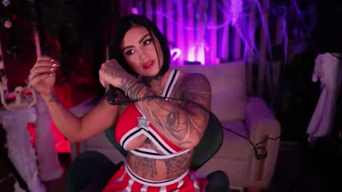   online show from October 27, 10:15 pm