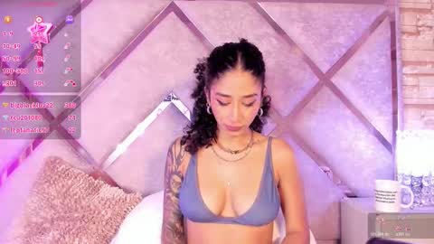 Snapshot of _lanna_jhonson_ chatting on October 18, 2:14 am Lanna online show from October 18, 2:14 am