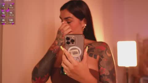 Lissana online show from December 15, 9:31 pm