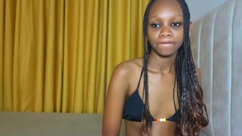 Littlevenus online show from November 30, 11:20 pm