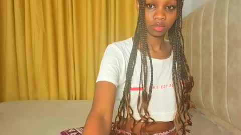 Littlevenus online show from November 29, 11:20 pm