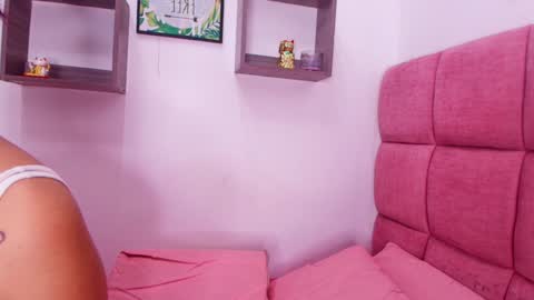 Lorrayne online show from February 4, 11:49 am