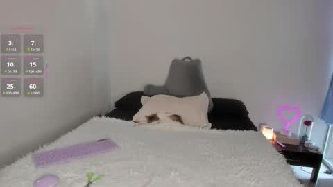   online show from September 14, 5:33 pm