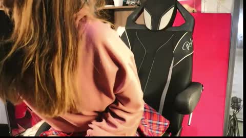 Lucy online show from February 2, 2:21 am