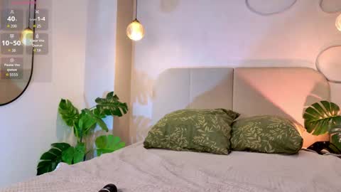 _luny_ online show from April 19, 9:17 pm