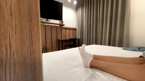 _lustyles_ online show from March 8, 4:00 pm