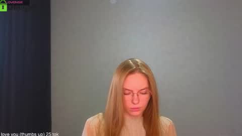 Welcome guys  Pleasure to see you all here  My name is Lysafeta and MichaelaTip menu is active Private is open  online show from November 1, 7:34 am