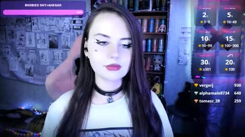 Mia online show from March 21, 8:19 am