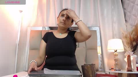 Snapshot of _marcela__ chatting on February 1, 12:26 pm _marcela__ online show from February 1, 12:26 pm