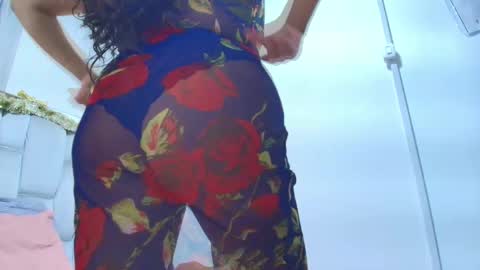 _marcela__ online show from December 17, 1:15 pm