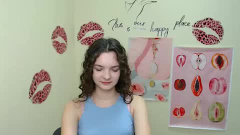 Snapshot of _megasta chatting on December 15, 1:22 pm Susie online show from December 15, 1:22 pm