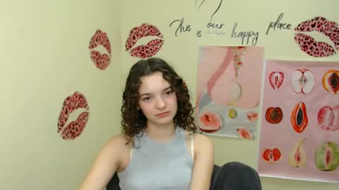 Snapshot of _megasta chatting on December 12, 1:49 pm Susie online show from December 12, 1:49 pm